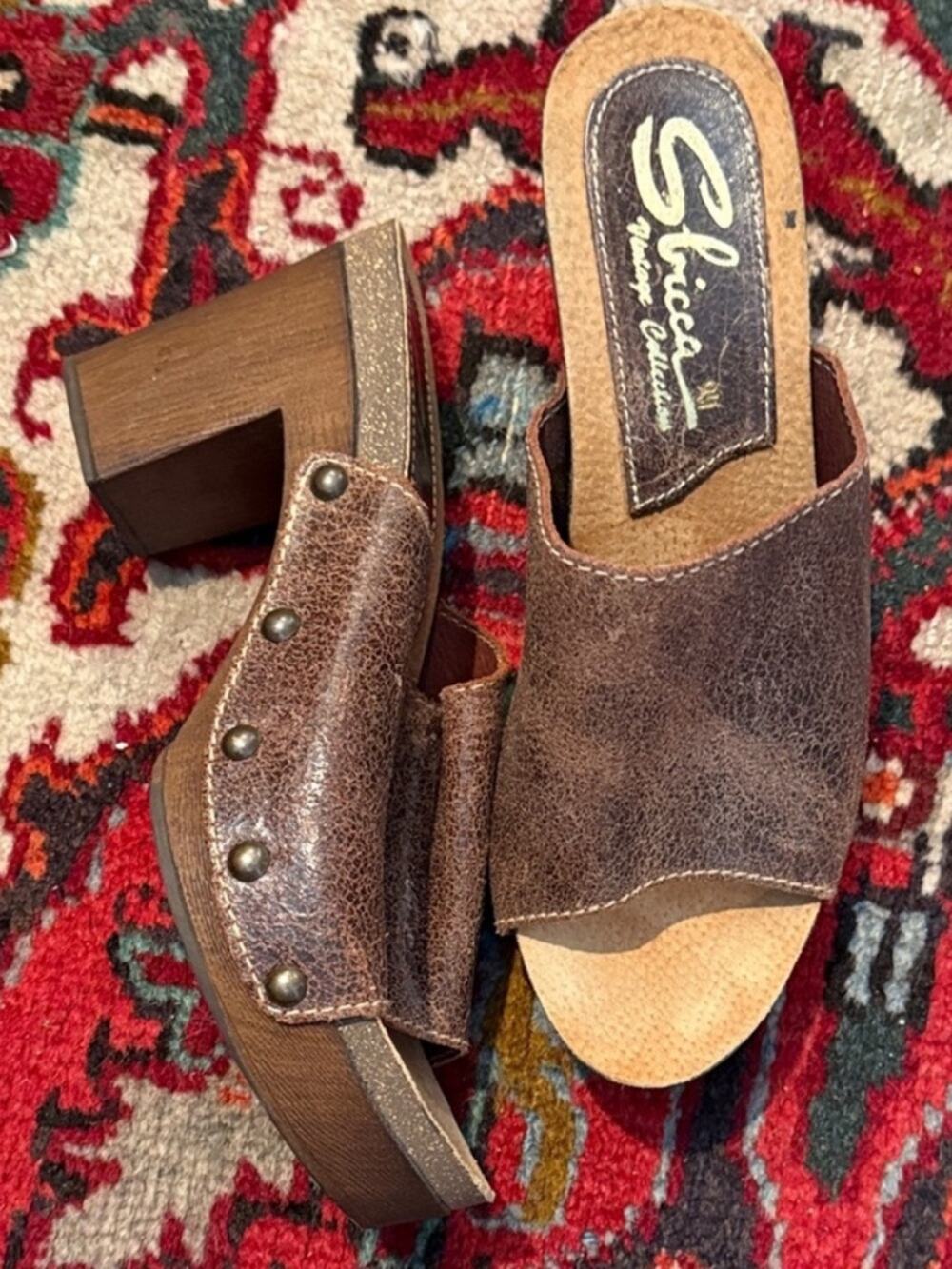 🗽🩶Sbicca Studded Wooden Platform Heeled Sandals